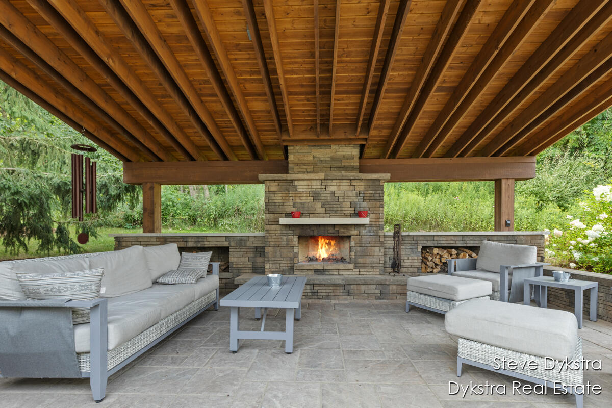 2479 Shears Crossing Court NE Grand Rapids MI 49525