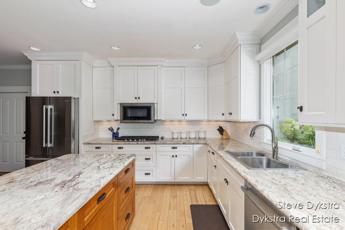 2479 Shears Crossing Court NE Grand Rapids MI 49525