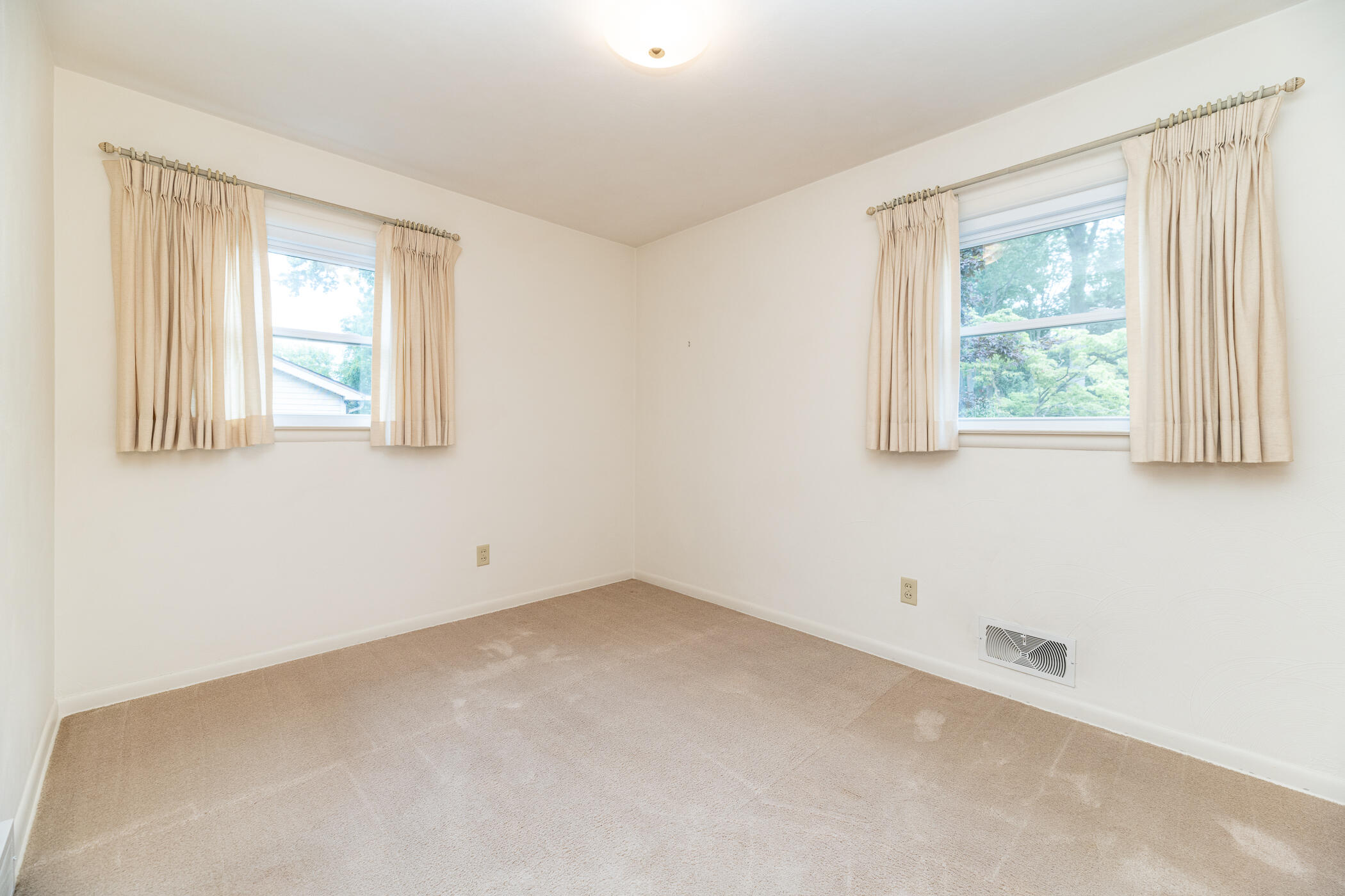 8433 Newells Lane Portage MI 49002