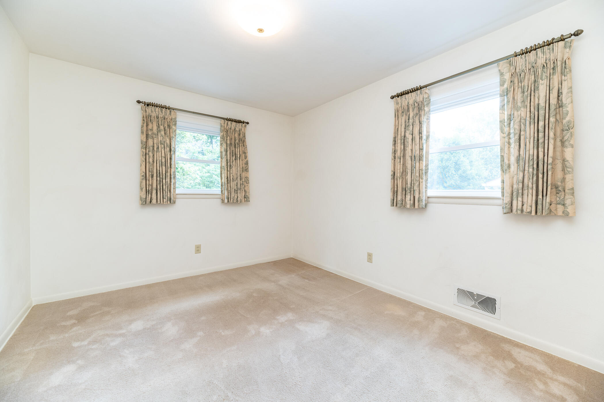 8433 Newells Lane Portage MI 49002