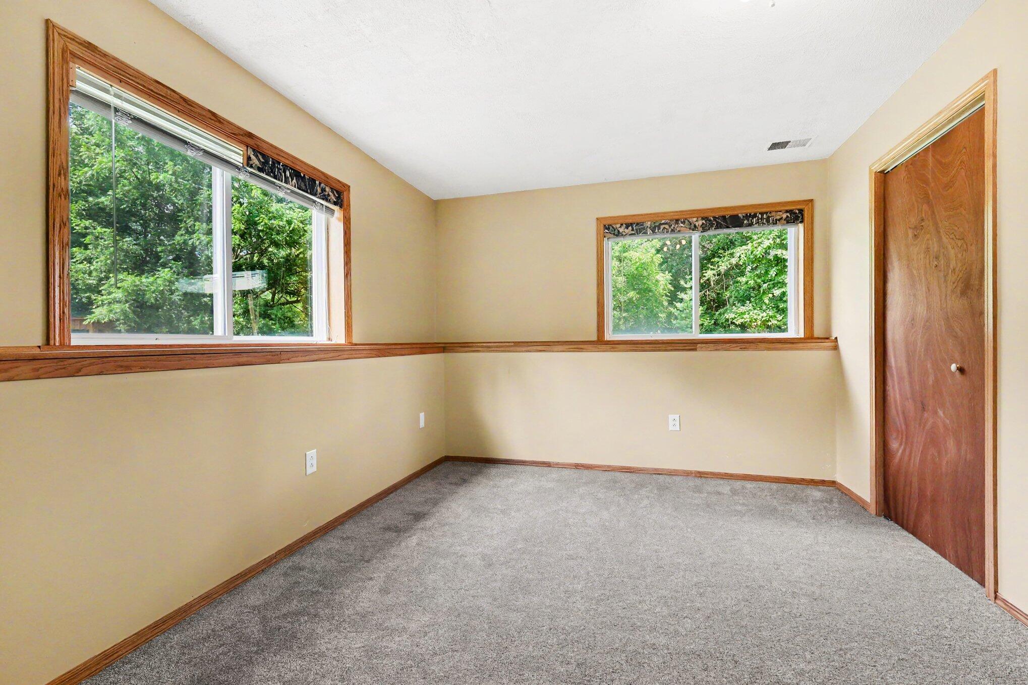3155 11 Mile Road NE Rockford MI 49341