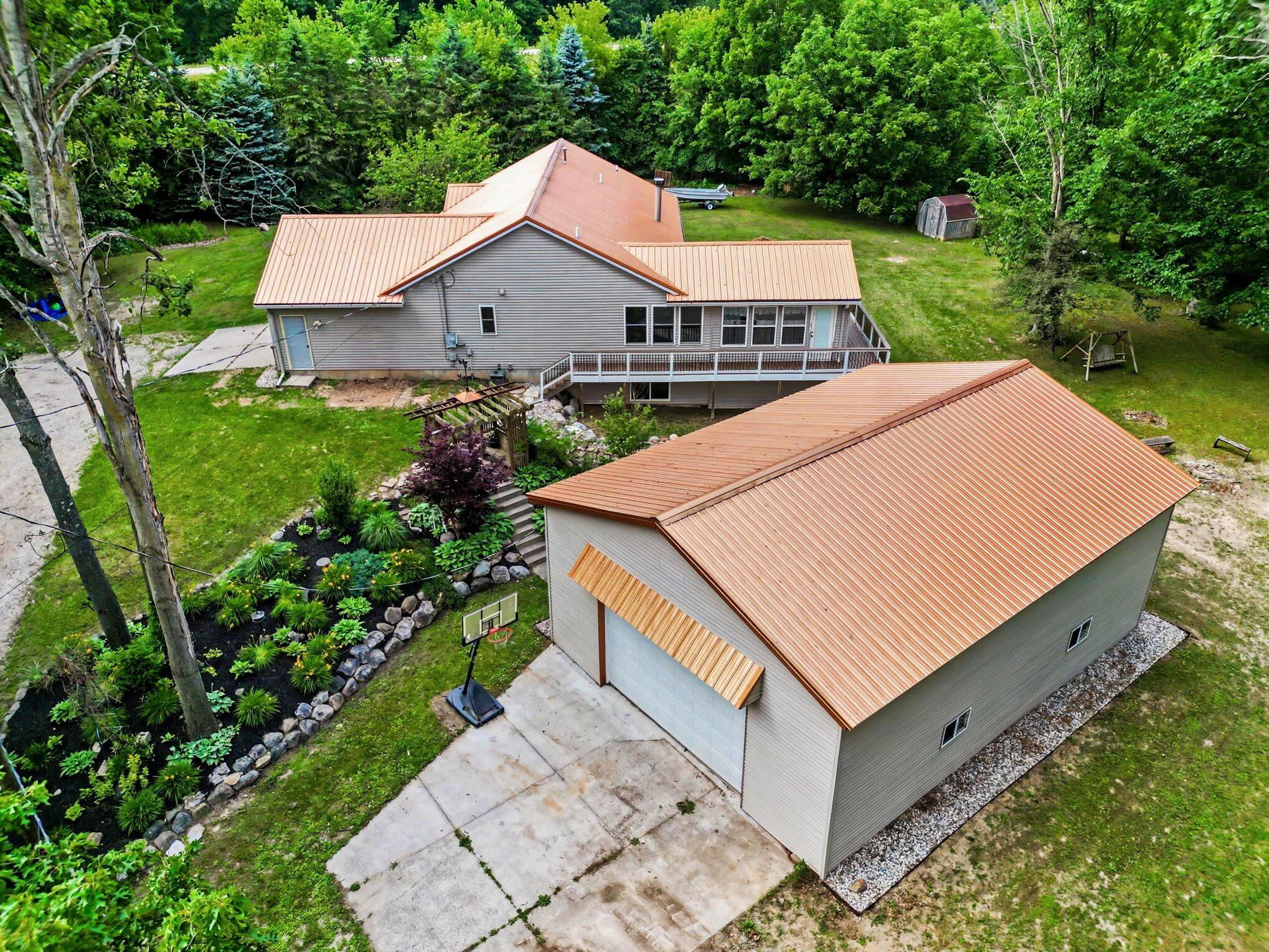 3155 11 Mile Road NE Rockford MI 49341