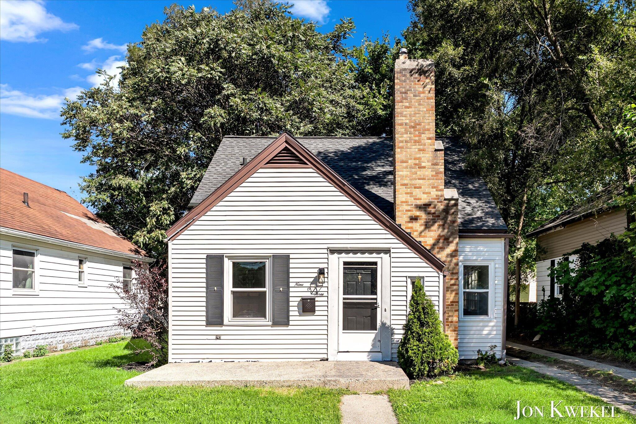 903 Griggs Street SE Grand Rapids MI 49507
