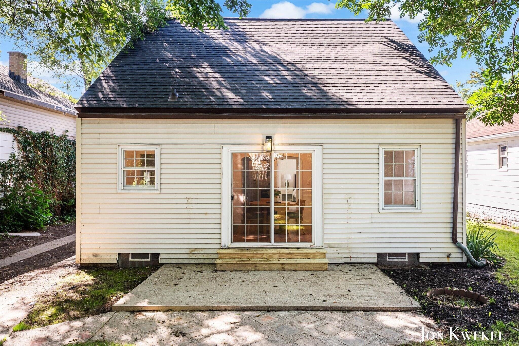 903 Griggs Street SE Grand Rapids MI 49507