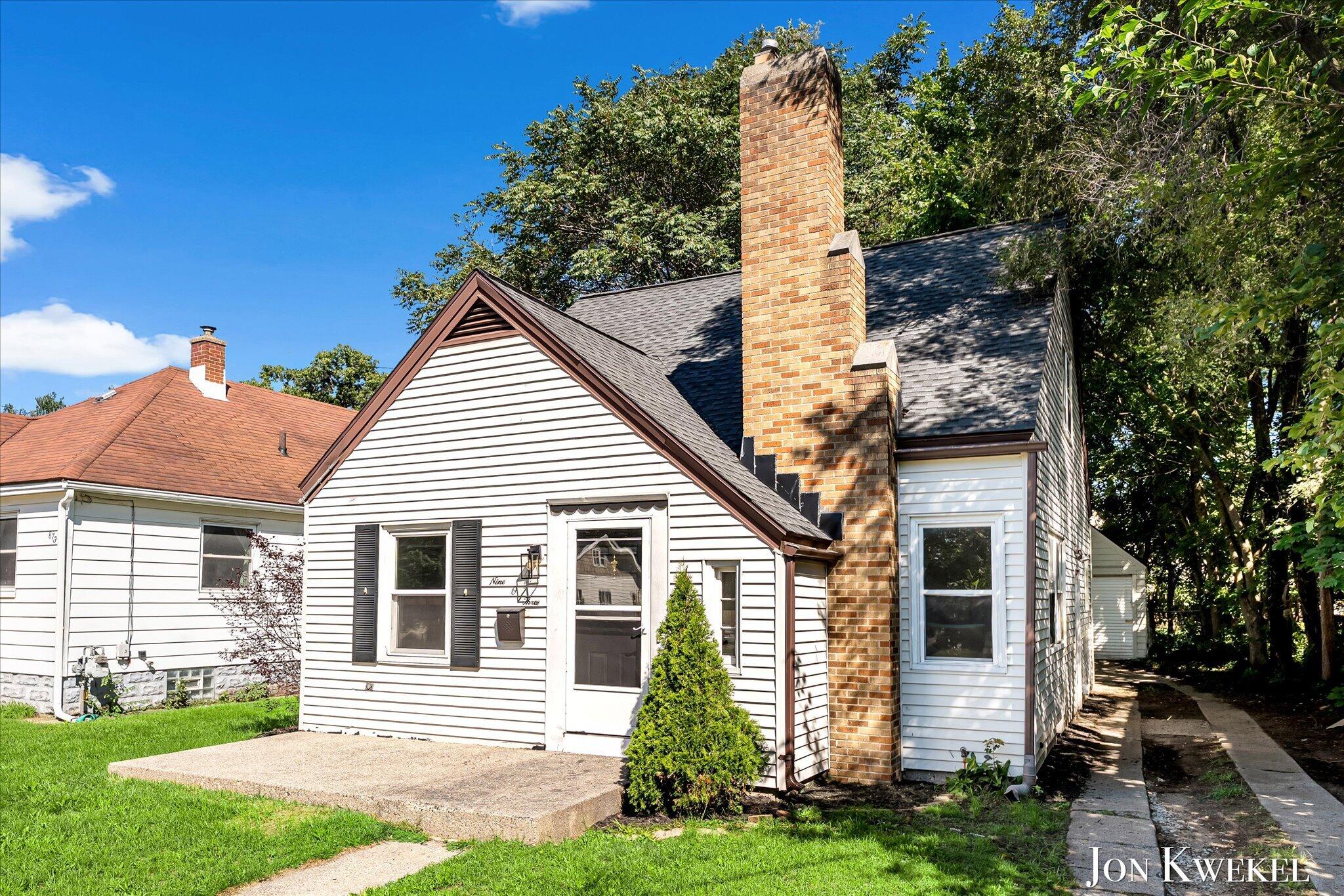 903 Griggs Street SE Grand Rapids MI 49507