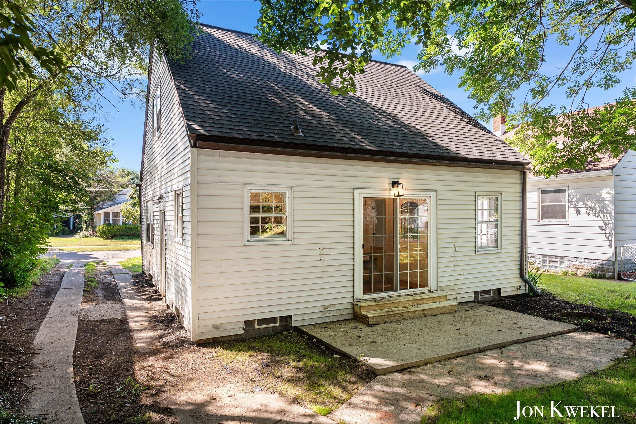 903 Griggs Street SE Grand Rapids MI 49507