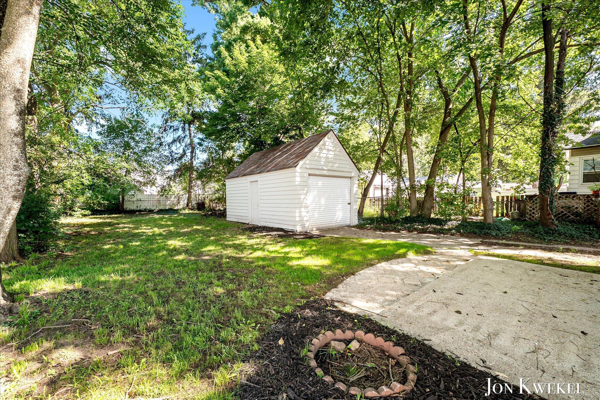 903 Griggs Street SE Grand Rapids MI 49507