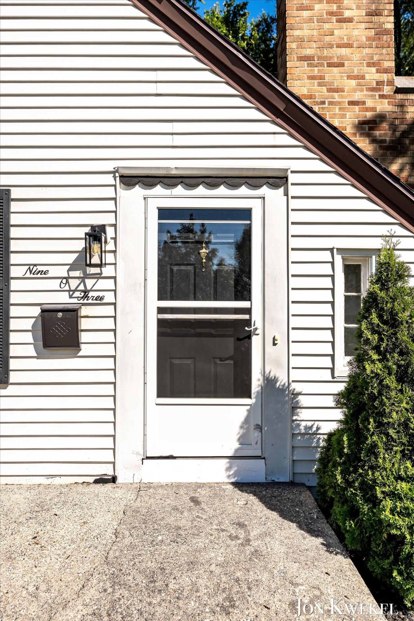 903 Griggs Street SE Grand Rapids MI 49507