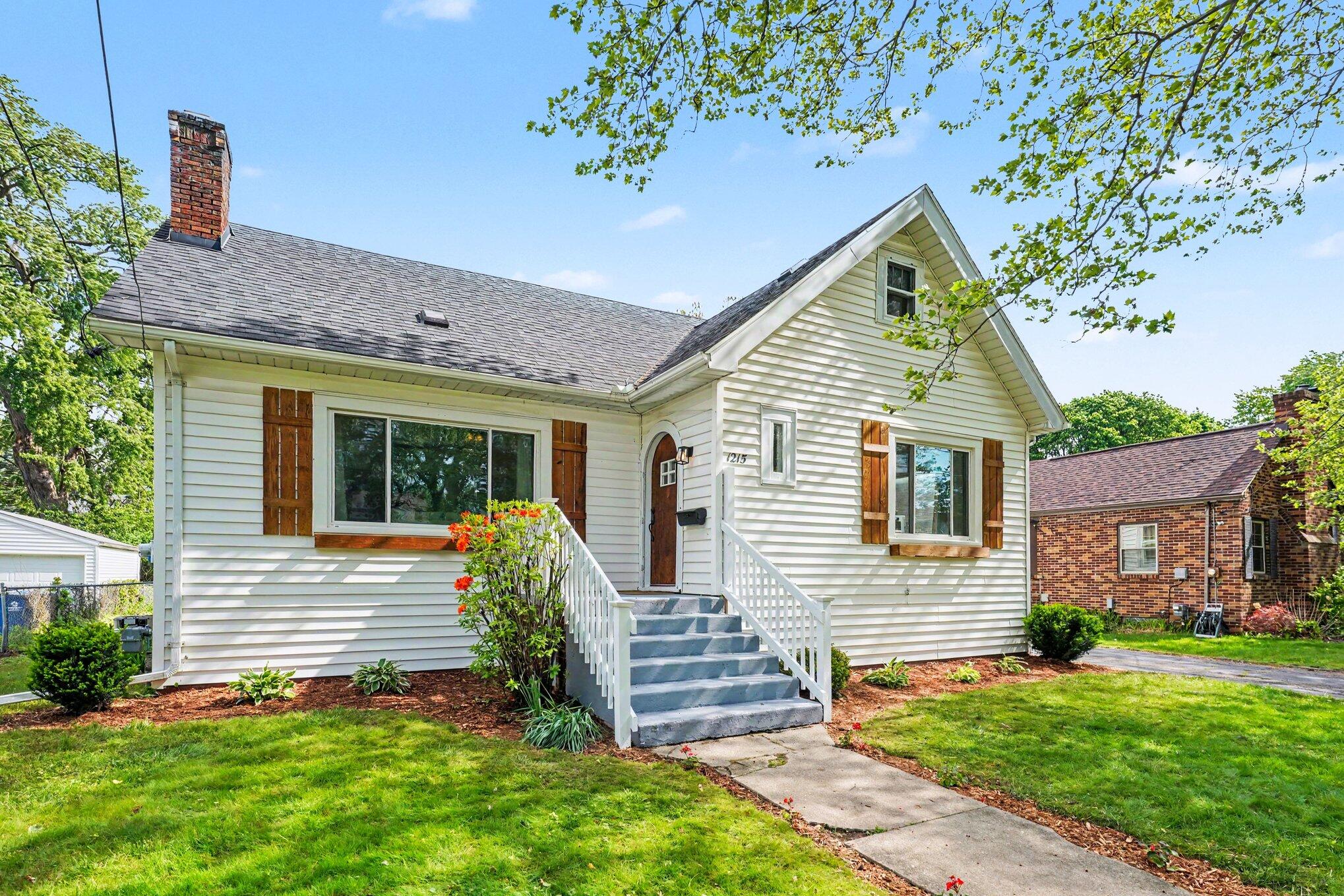 1215 Cambridge Drive Kalamazoo MI 49001