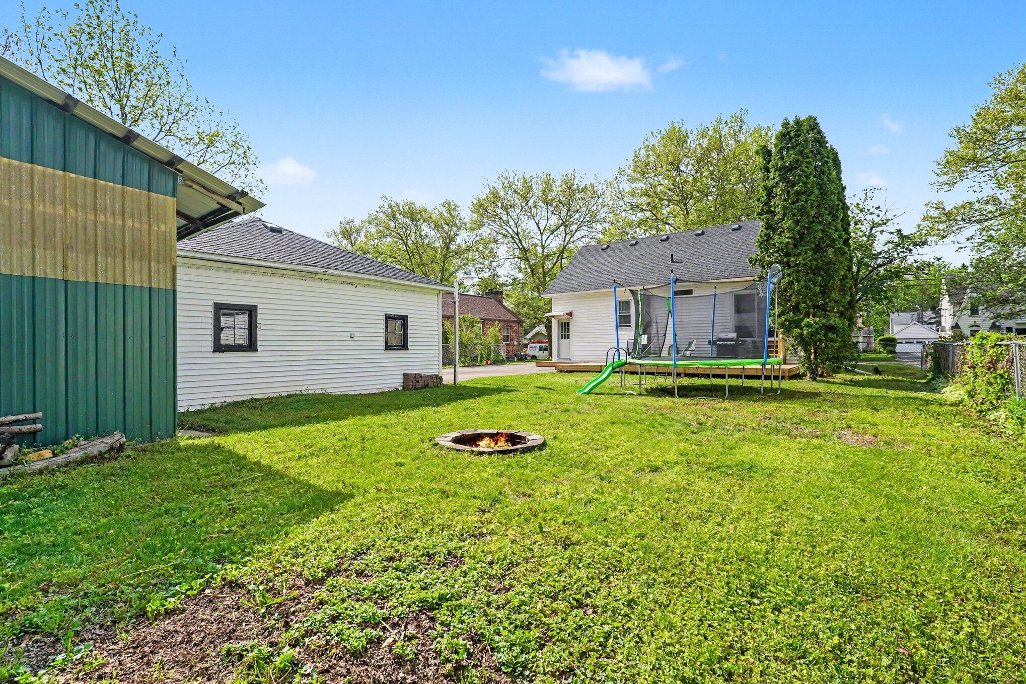1215 Cambridge Drive Kalamazoo MI 49001
