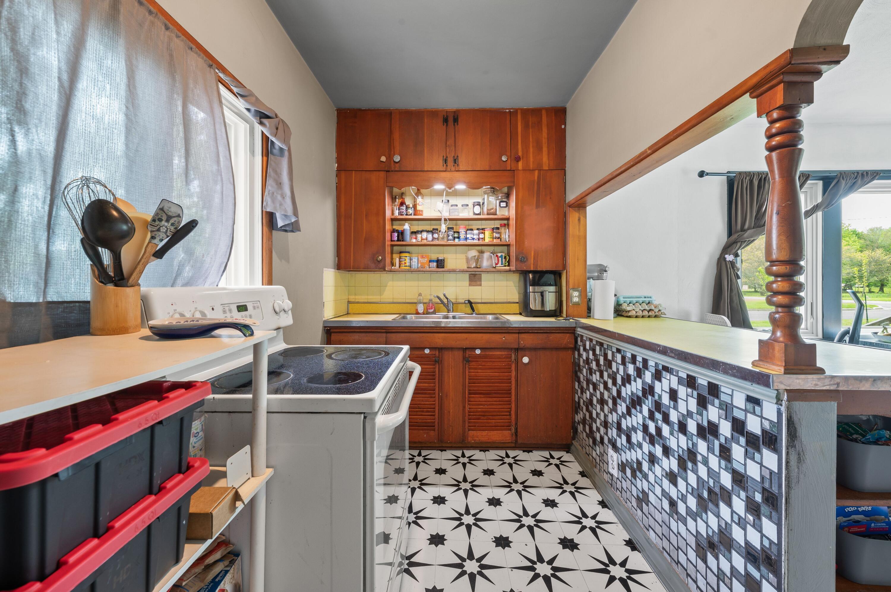 806 Enterprise Street Buchanan MI 49107
