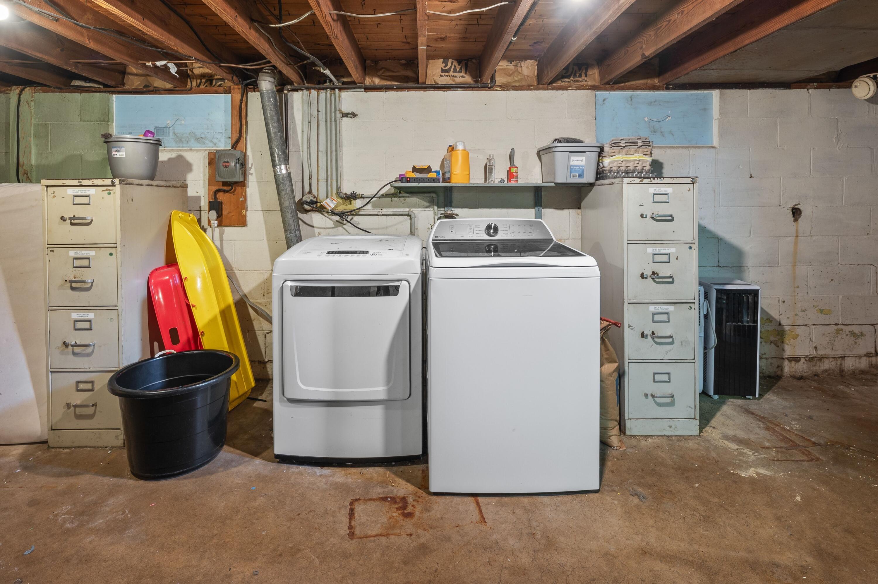 806 Enterprise Street Buchanan MI 49107