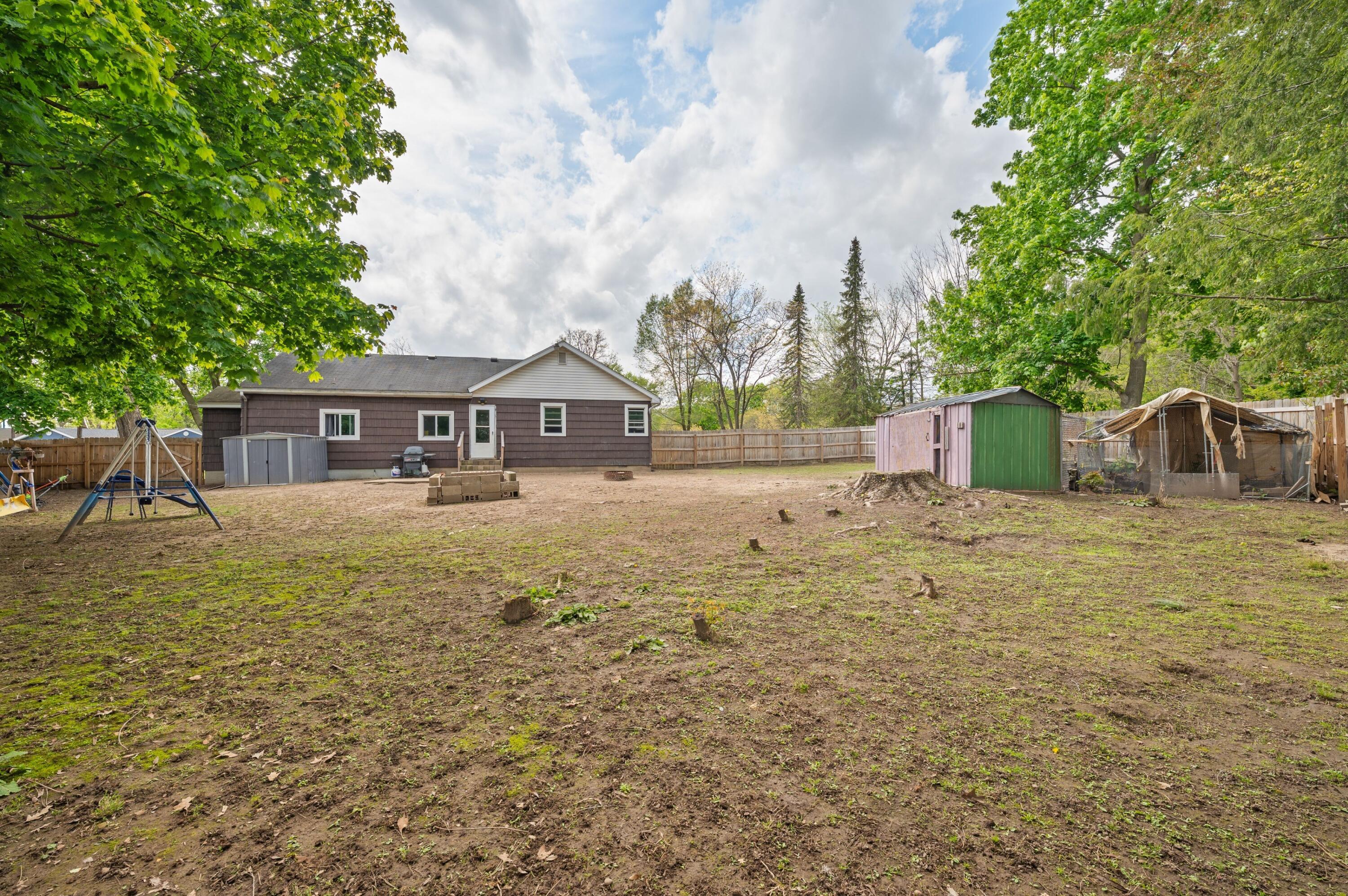 806 Enterprise Street Buchanan MI 49107
