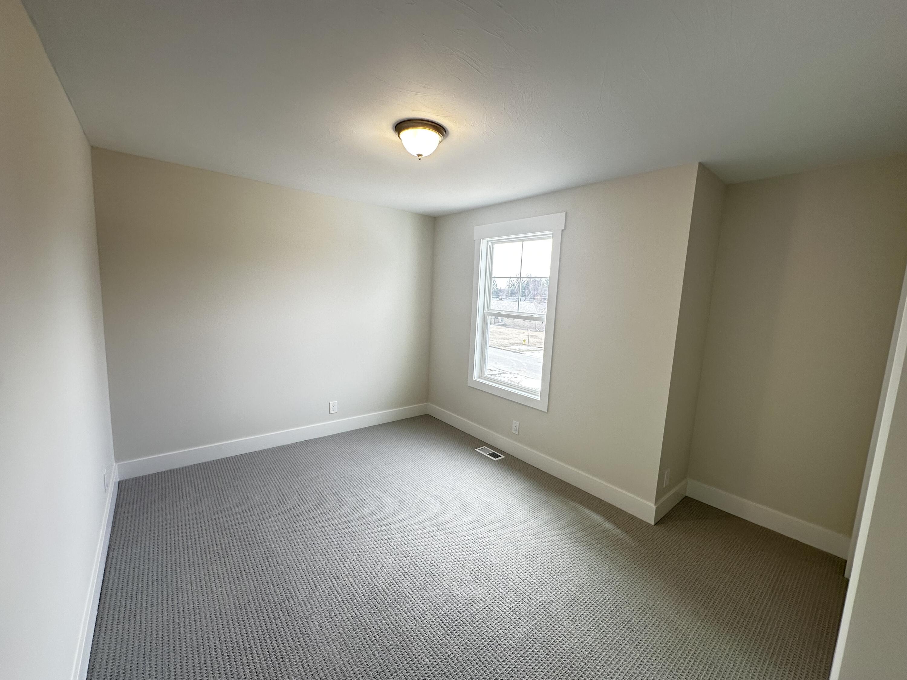 690 Lincoln Lawns Drive NW Grand Rapids MI 49534