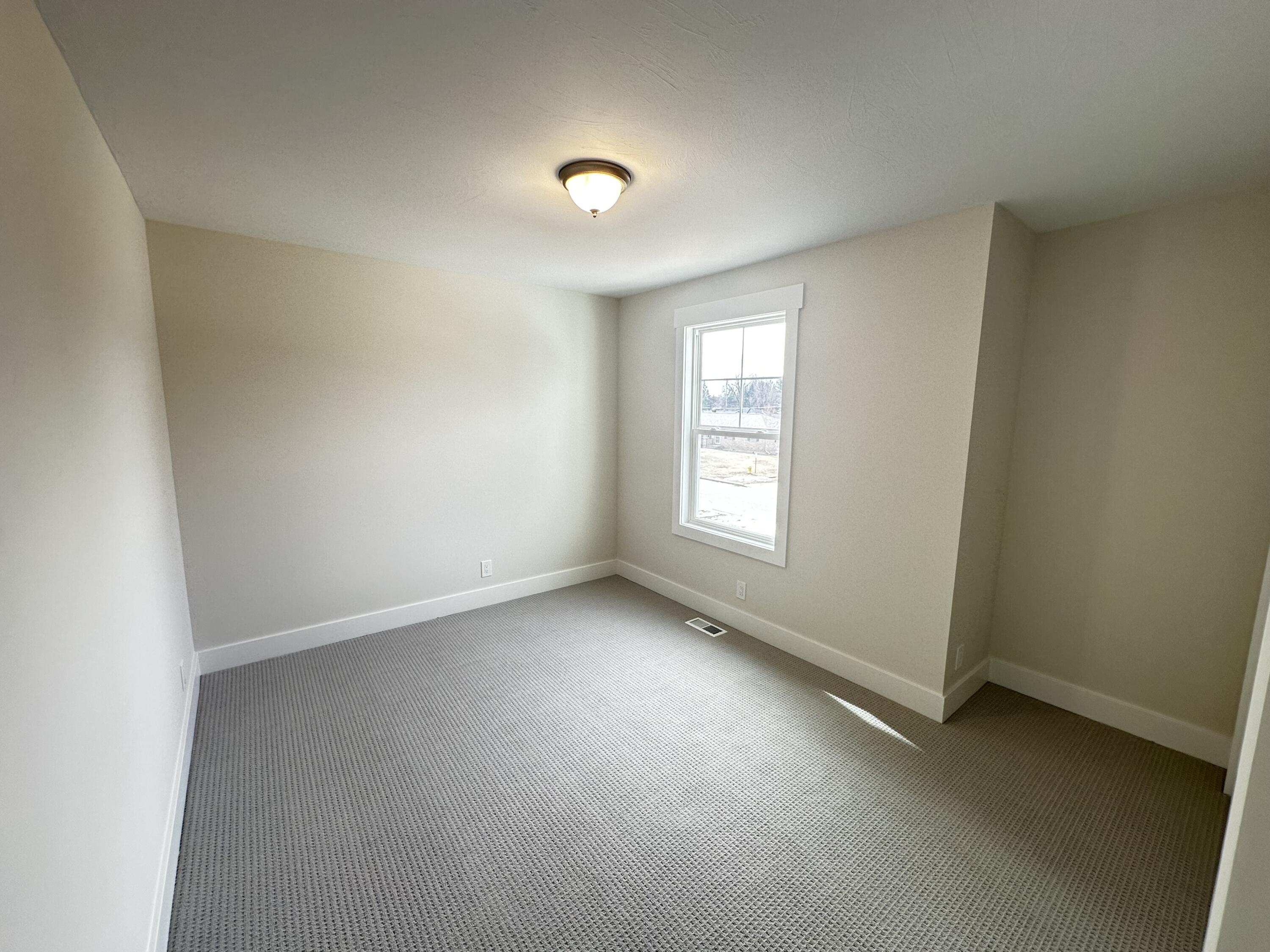 690 Lincoln Lawns Drive NW Grand Rapids MI 49534