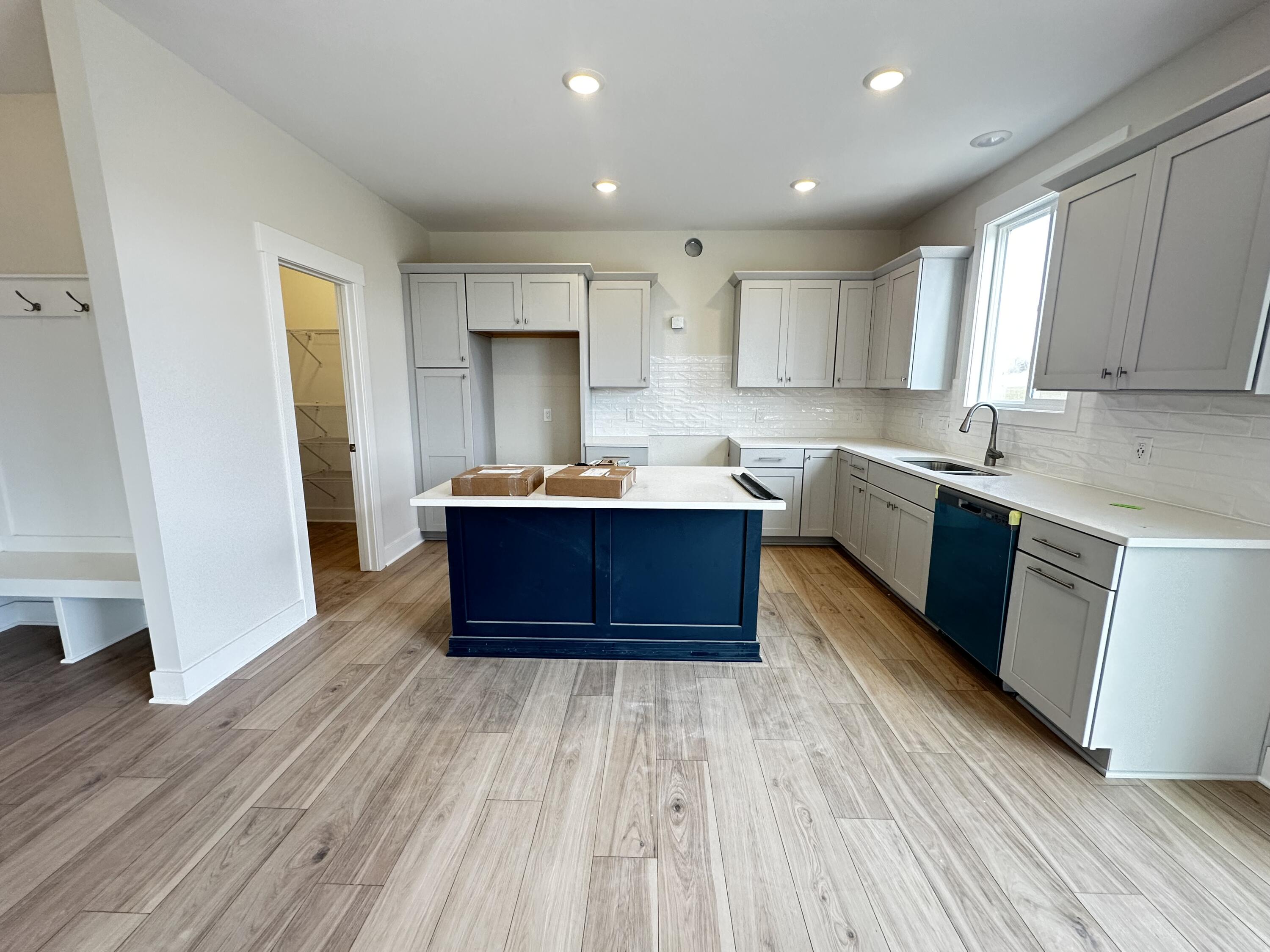 690 Lincoln Lawns Drive NW Grand Rapids MI 49534