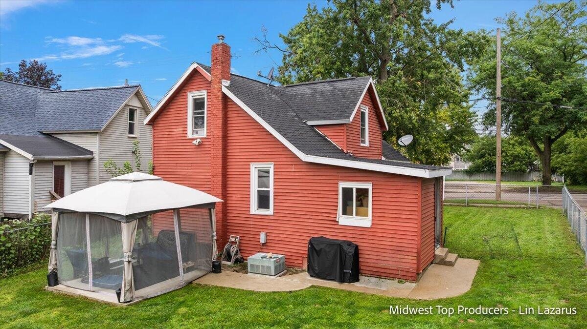 1024 Butterworth Street SW Grand Rapids MI 49504