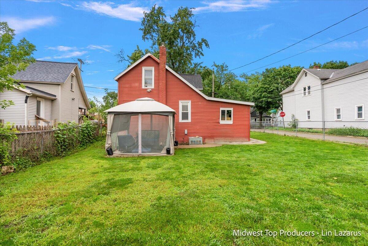 1024 Butterworth Street SW Grand Rapids MI 49504