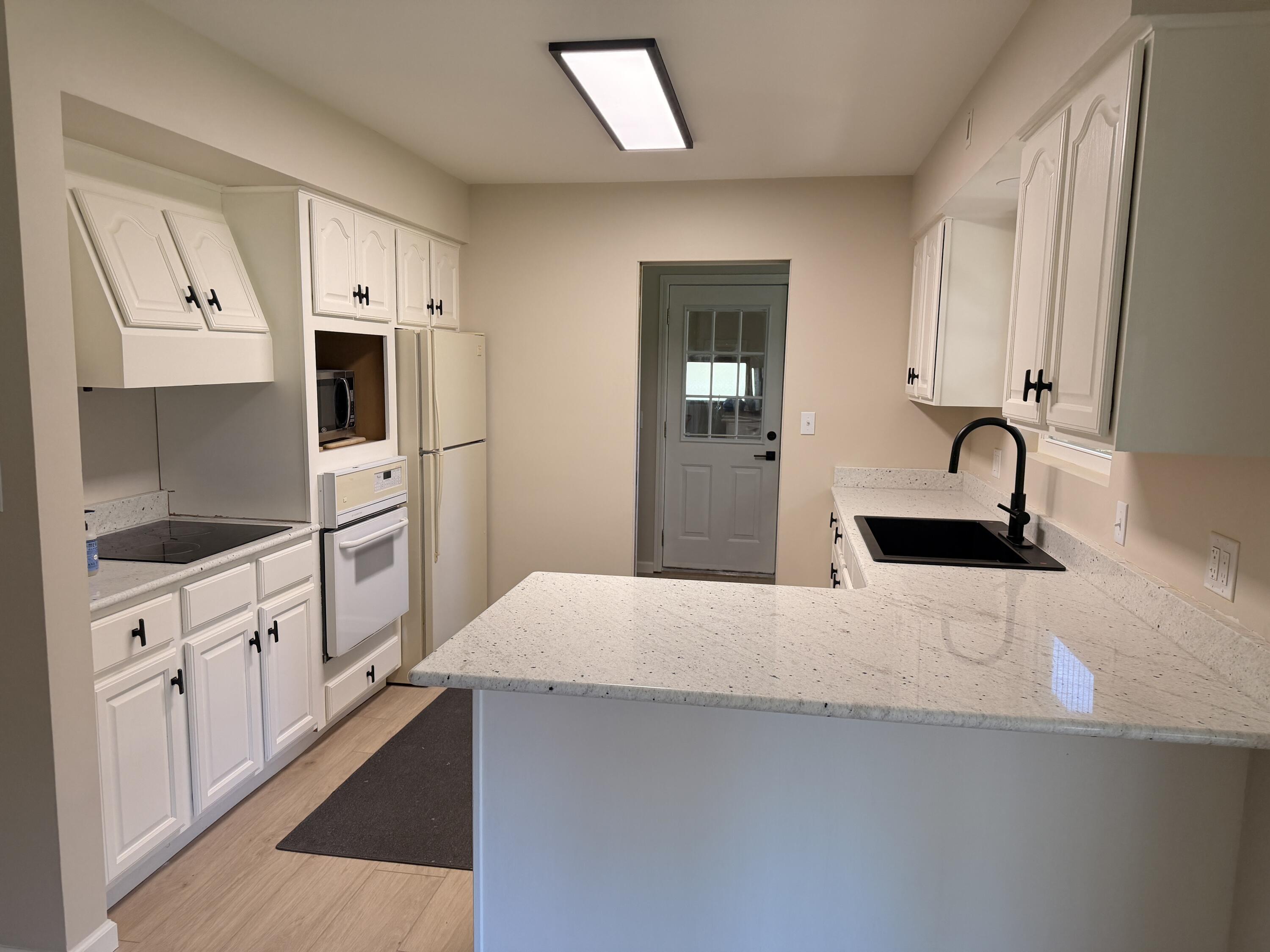 4003 Evergreen Lane Benton Harbor MI 49022