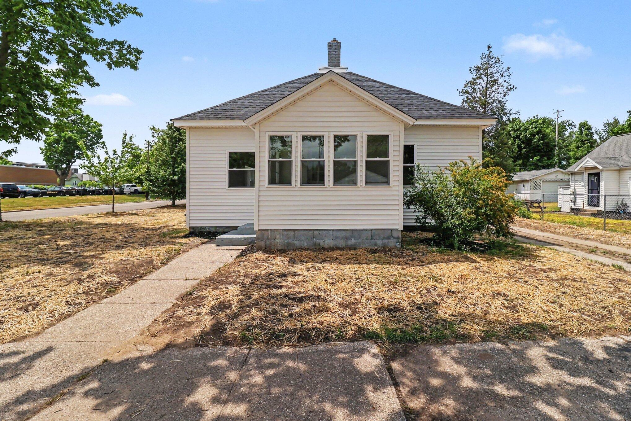 311 N Lavinia Street Ludington MI 49431