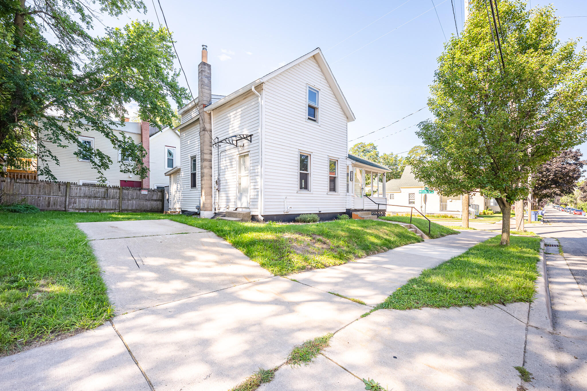 928 Baxter Street SE Grand Rapids MI 49506