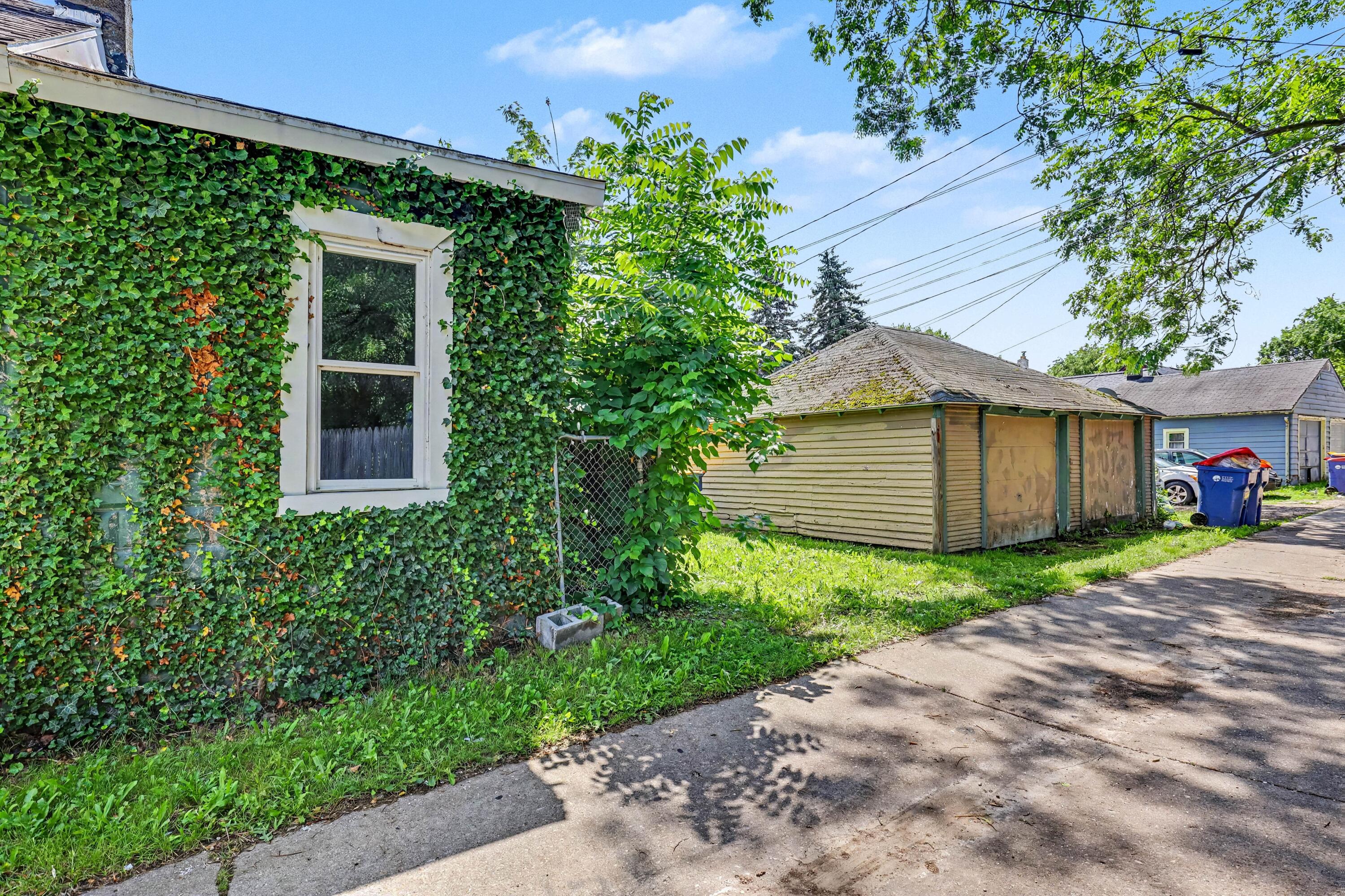 740 12th Street NW Grand Rapids MI 49504