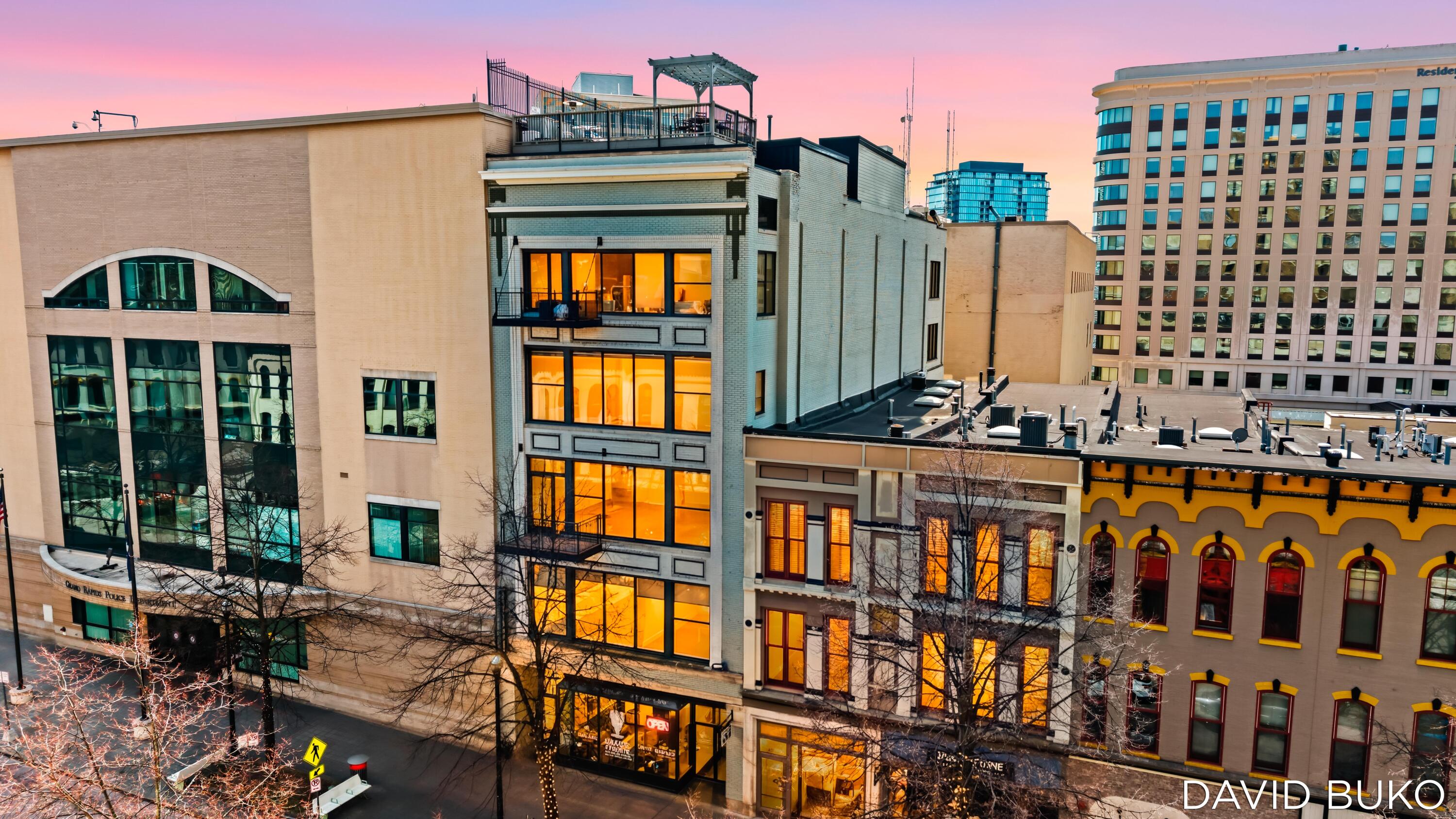 49 Monroe Center NW Grand Rapids MI 49503
