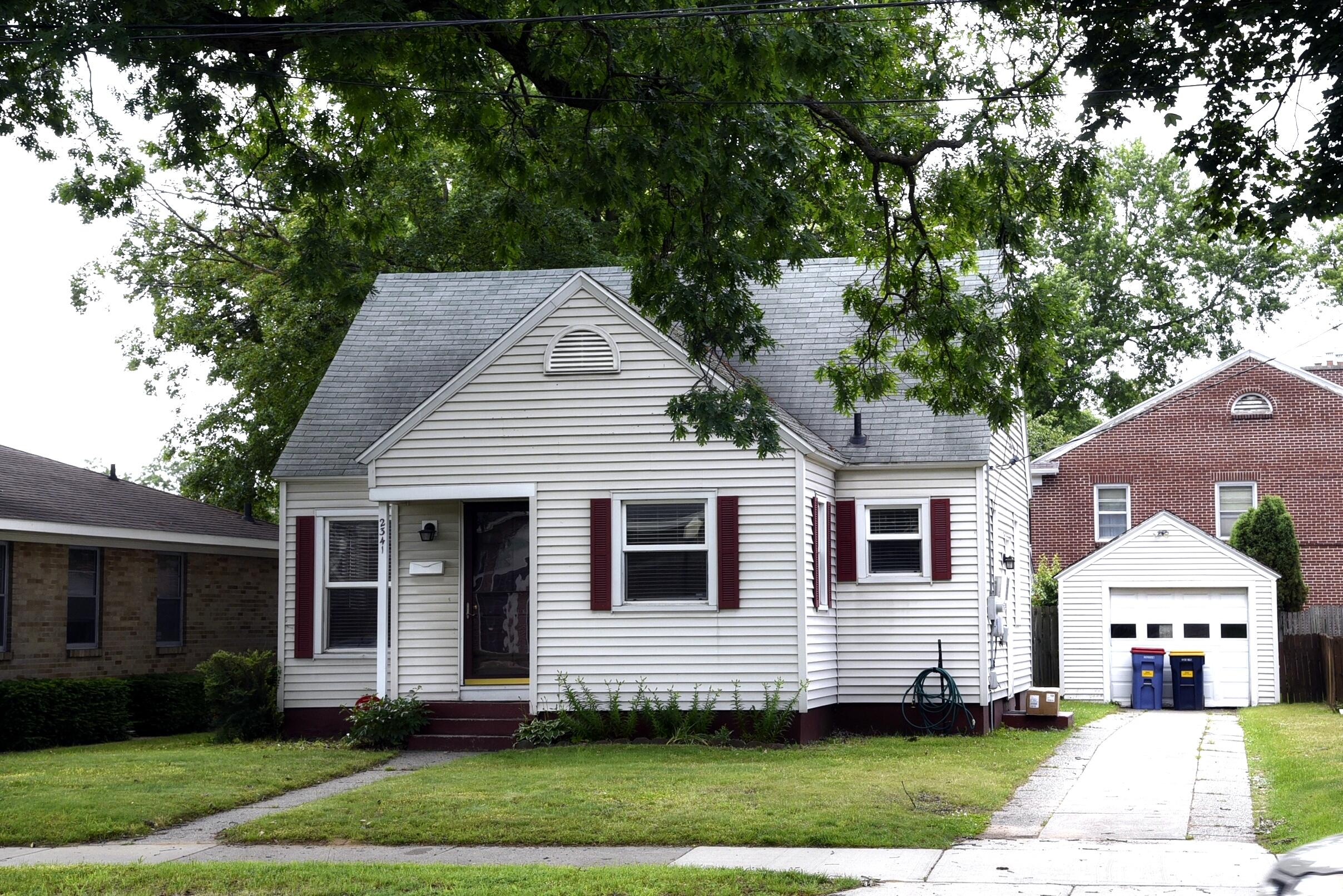 2341 Eastern Avenue SE Grand Rapids MI 49507