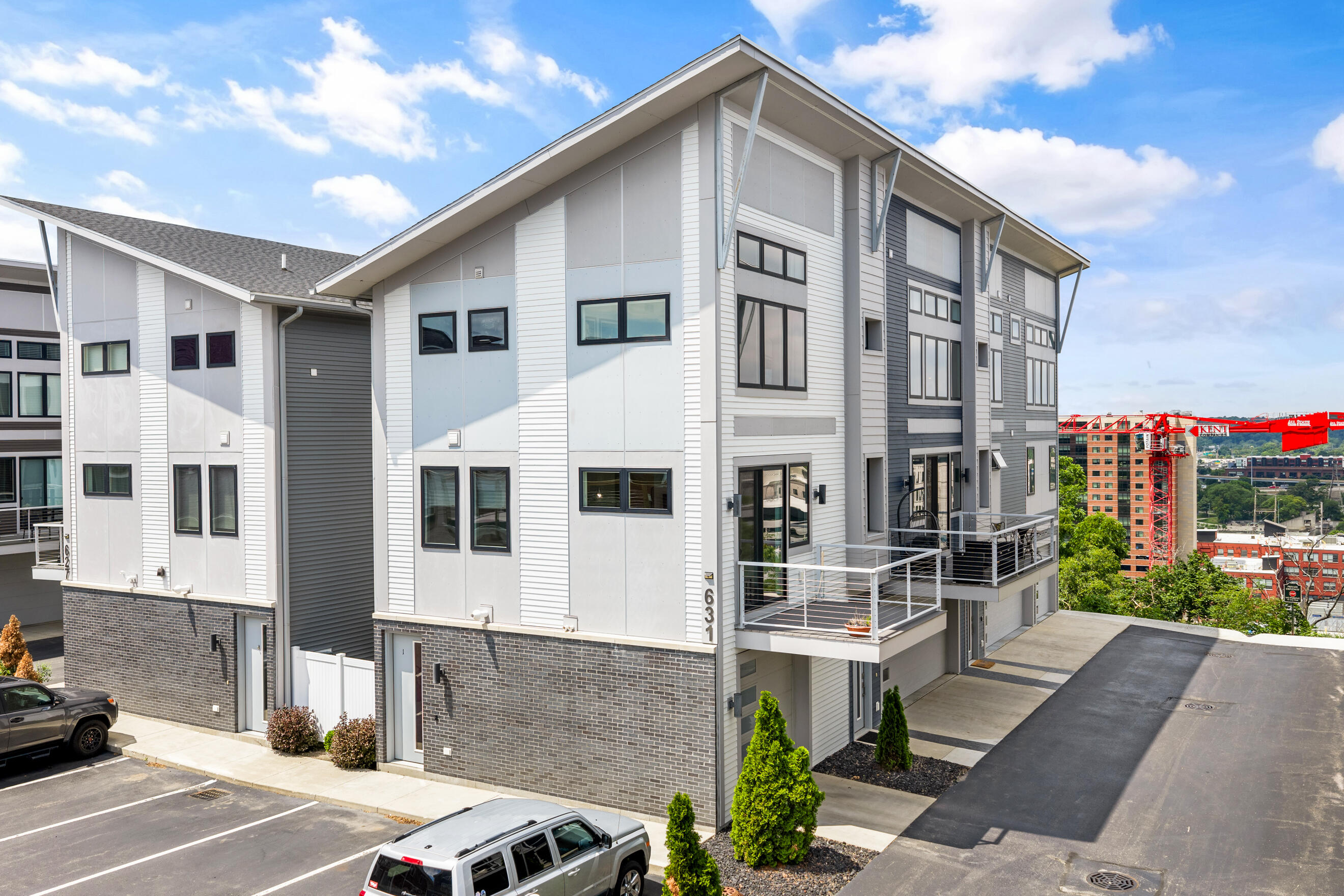 631 Fairview Avenue NE Grand Rapids MI 49503