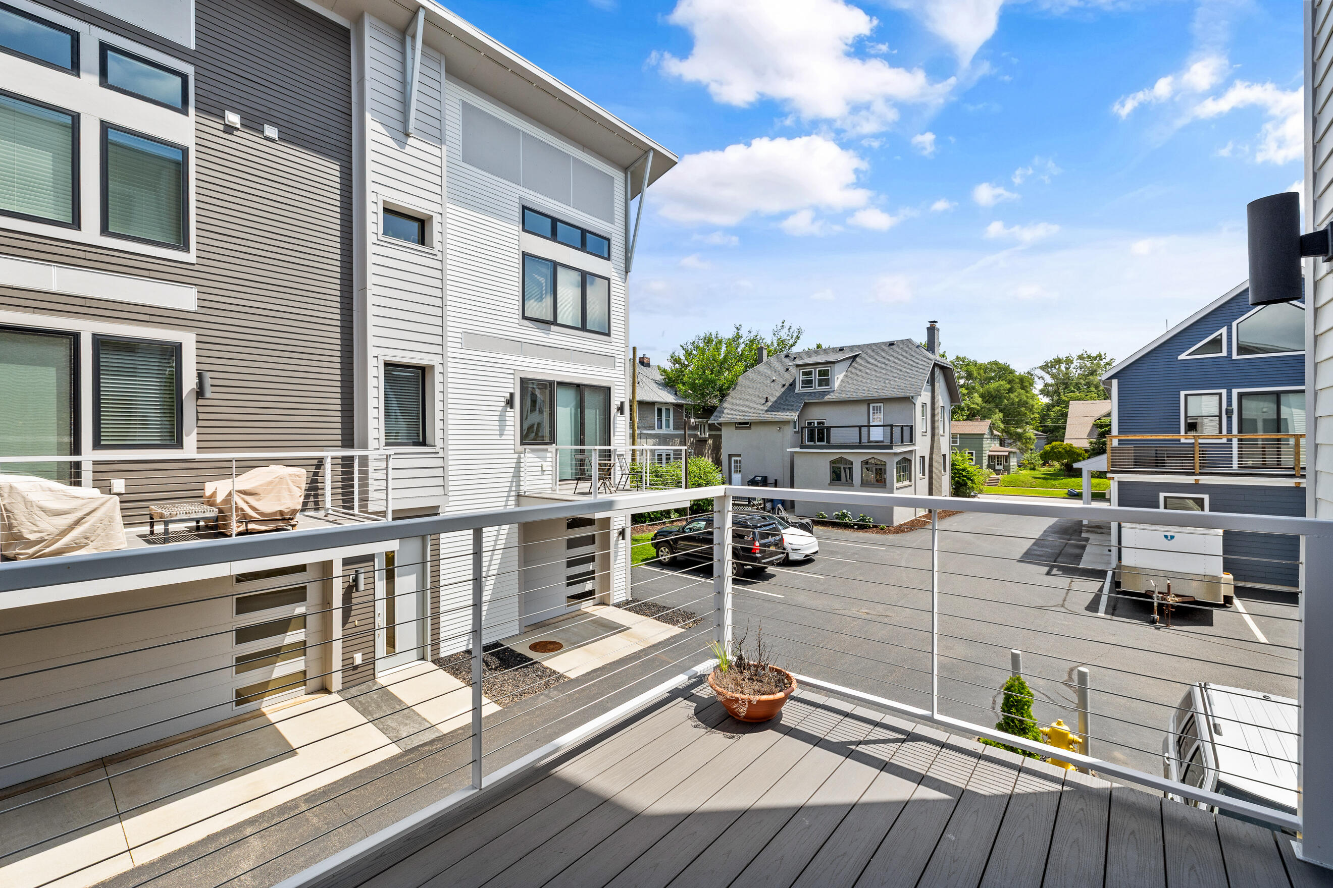 631 Fairview Avenue NE Grand Rapids MI 49503