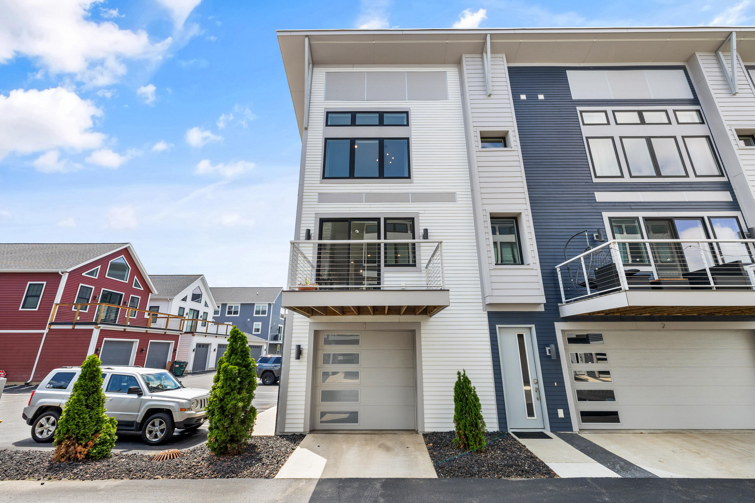 631 Fairview Avenue NE Grand Rapids MI 49503