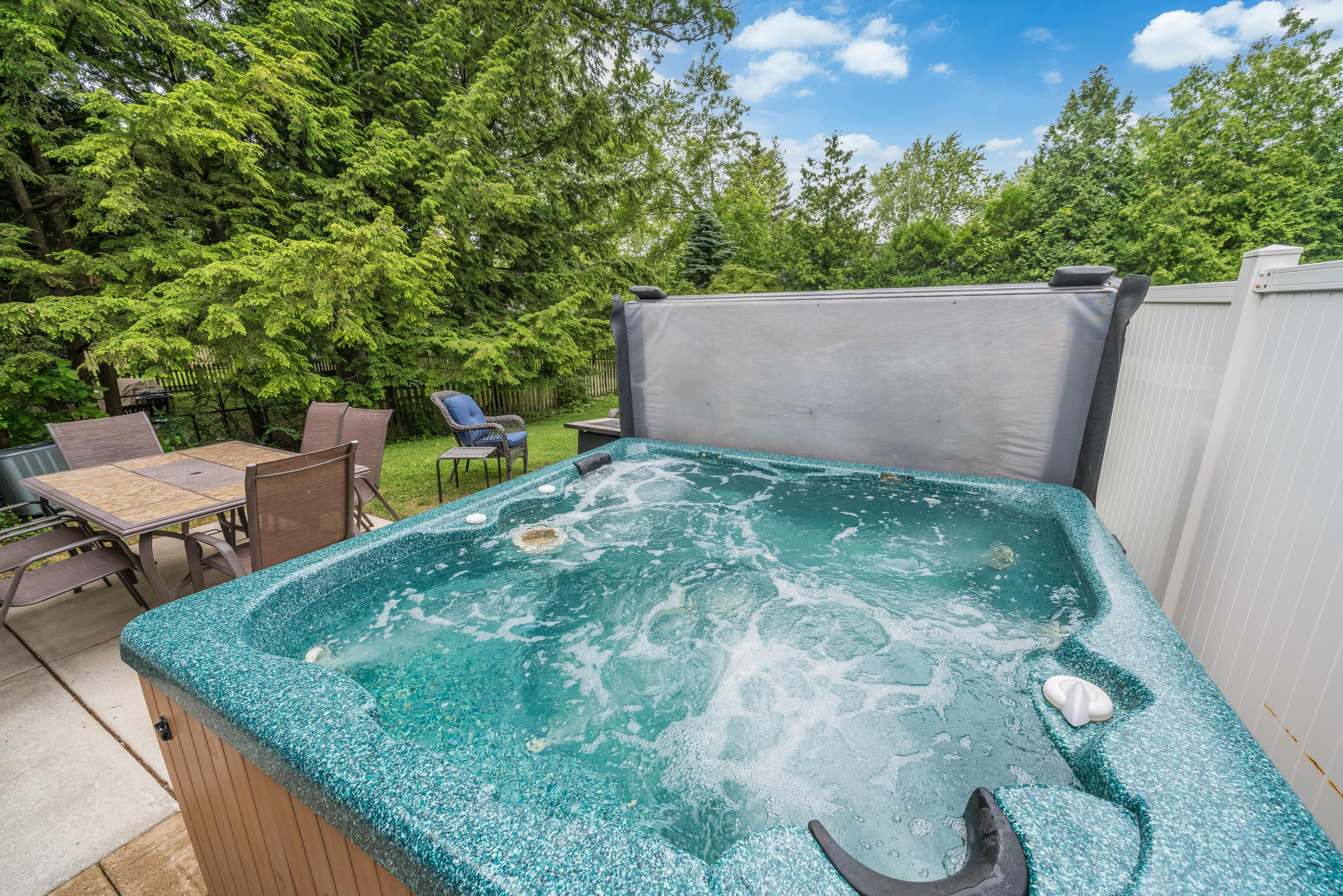 580 Mason Street Saugatuck MI 49453
