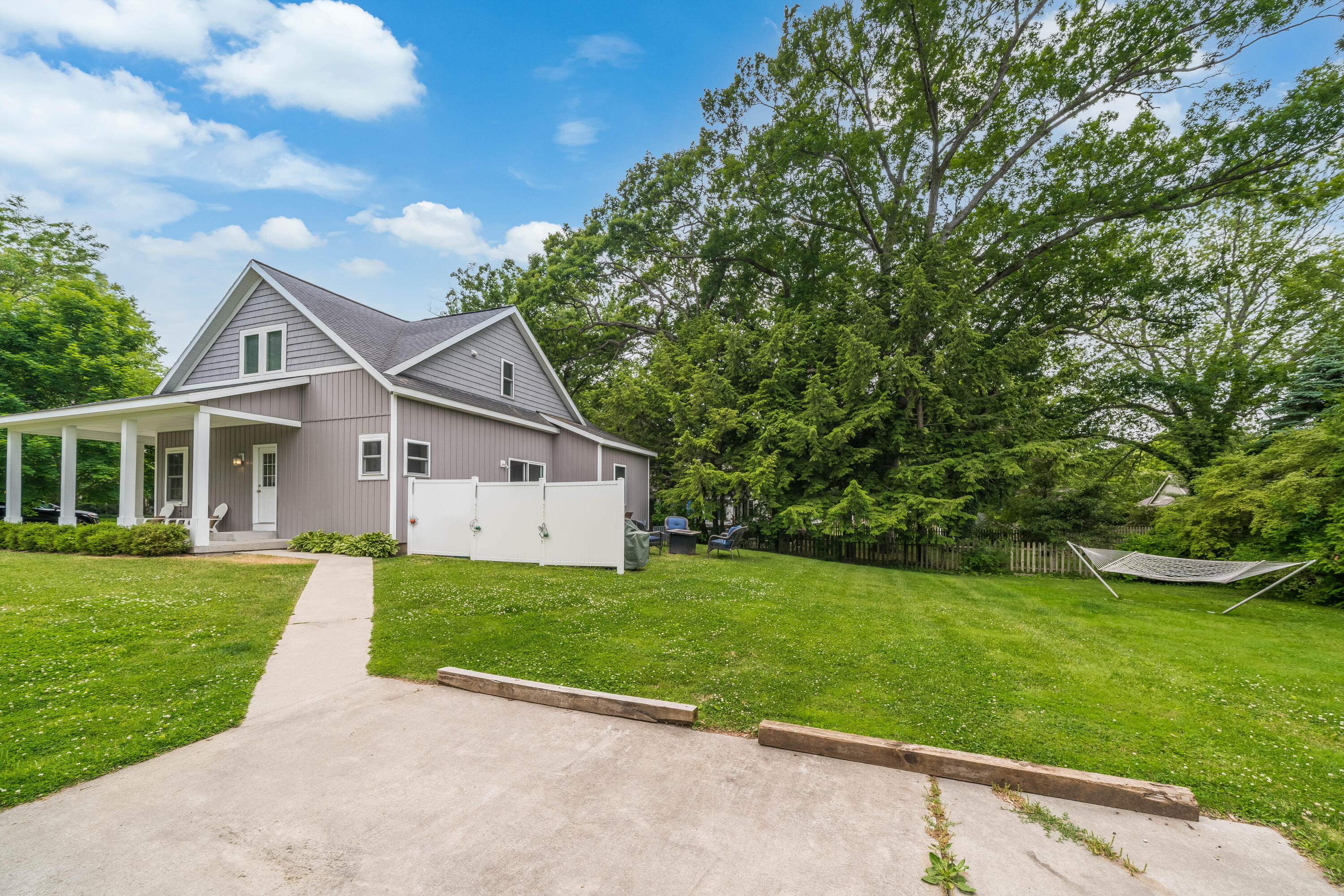 580 Mason Street Saugatuck MI 49453