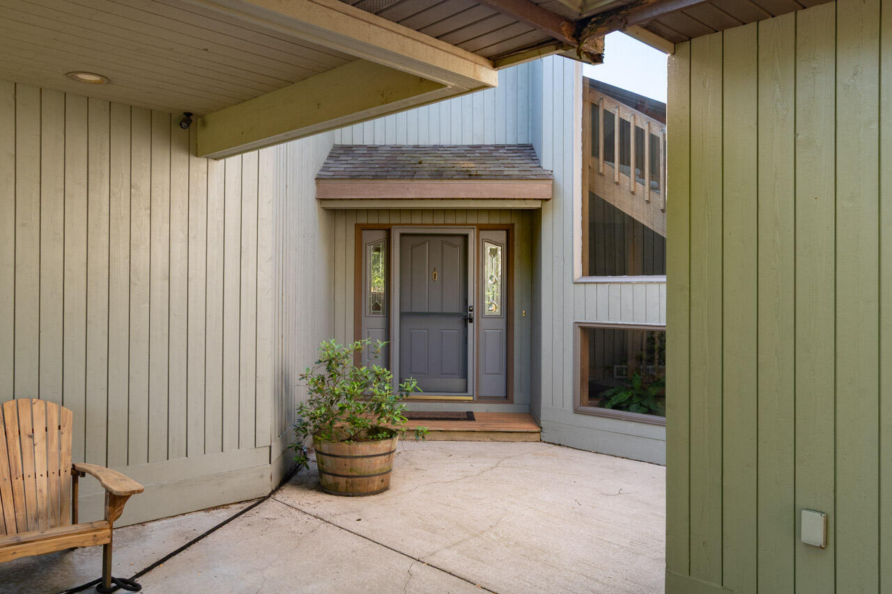 381 Timber Drive Coloma MI 49038