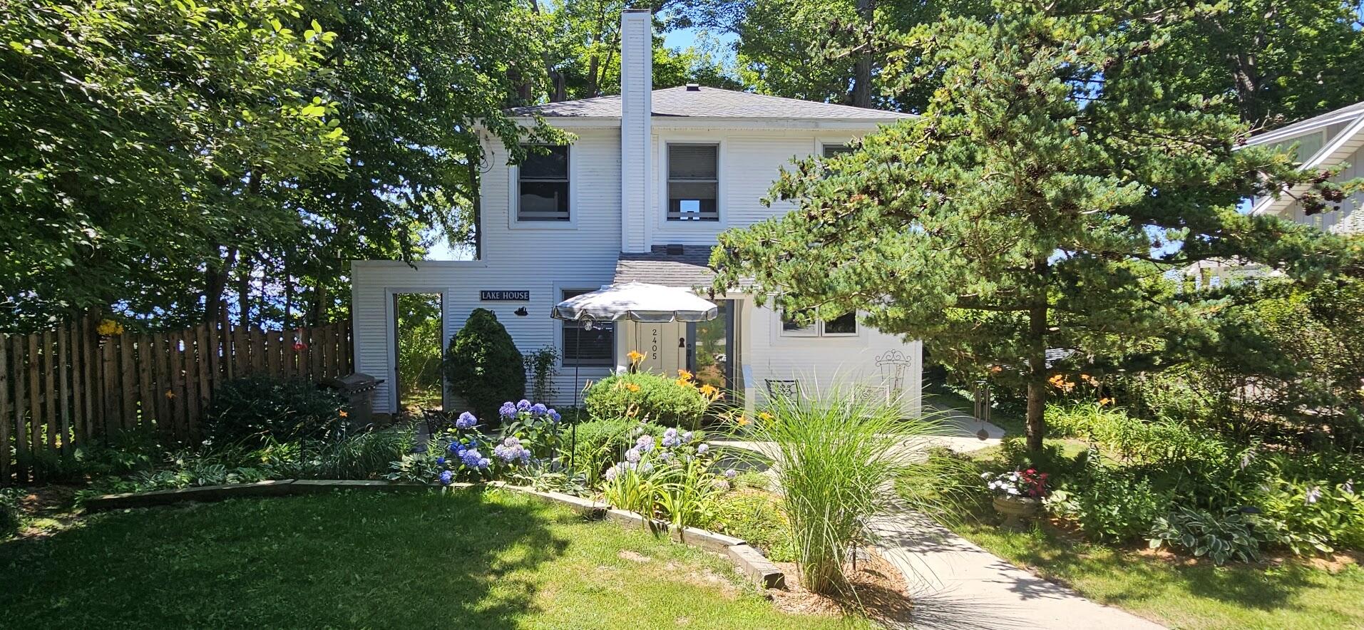 2405 Lakefront Drive Holland MI 49424
