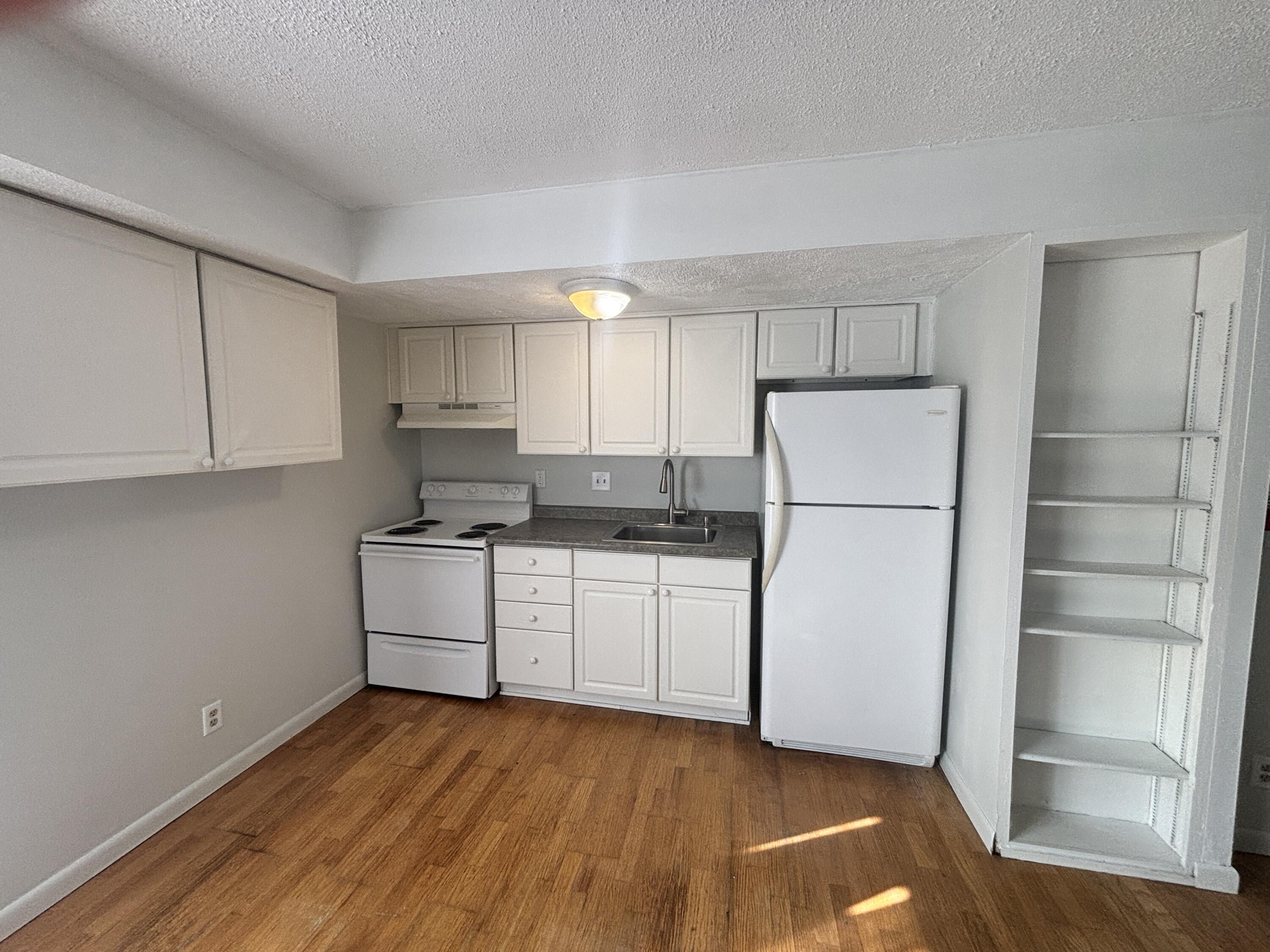3522 Kenbrooke Court Kalamazoo MI 49006