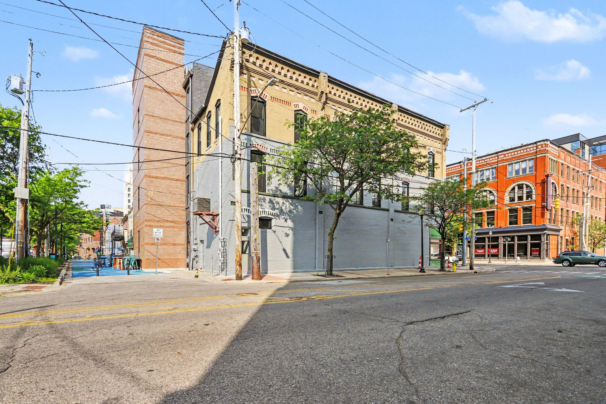 280 E Michigan Avenue Kalamazoo MI 49007