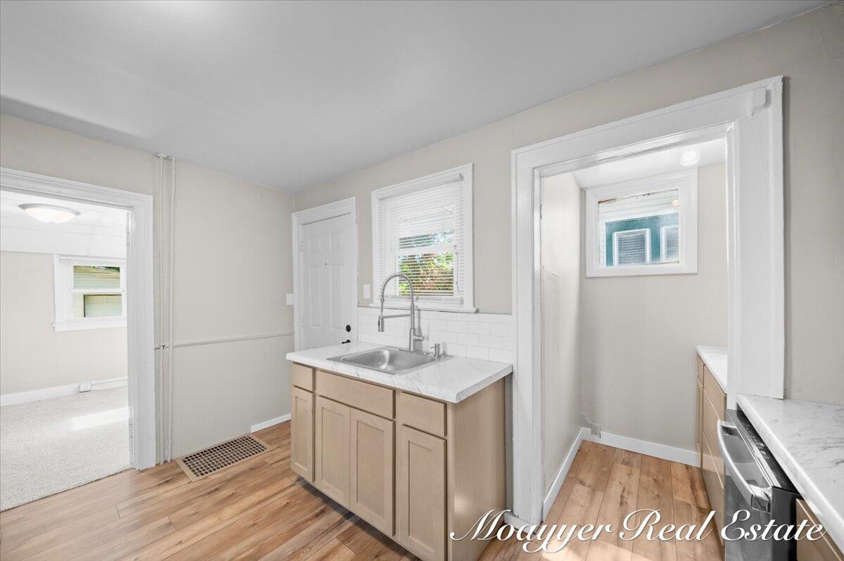 1108 Muskegon Avenue NW Grand Rapids MI 49504