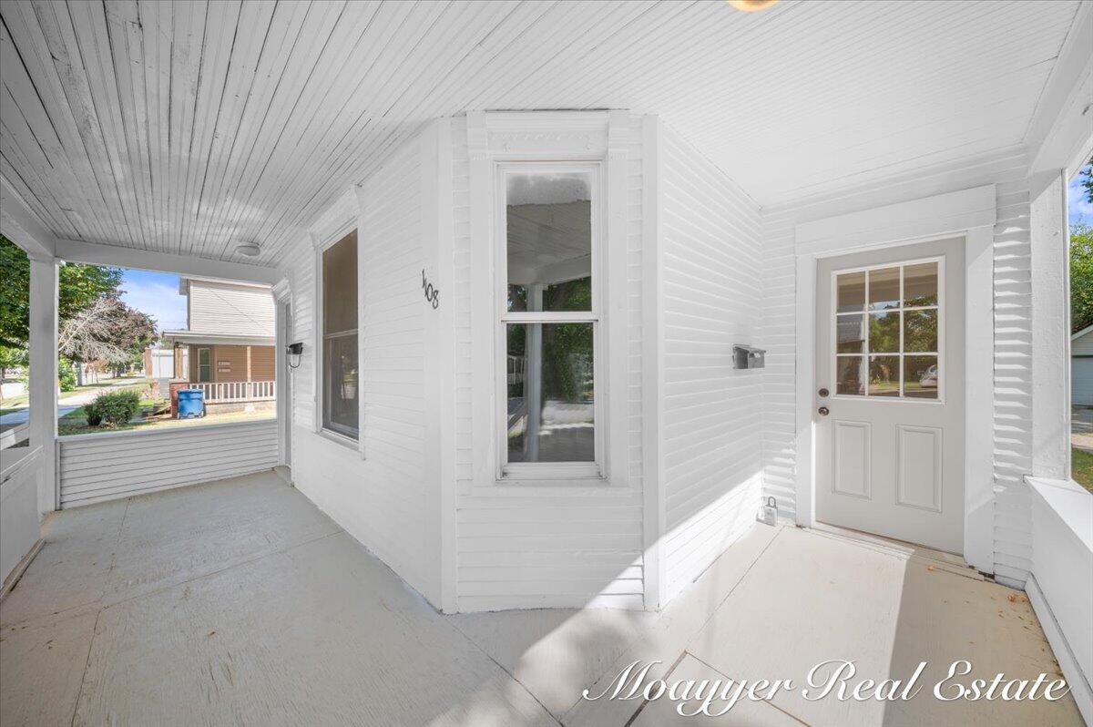 1108 Muskegon Avenue NW Grand Rapids MI 49504