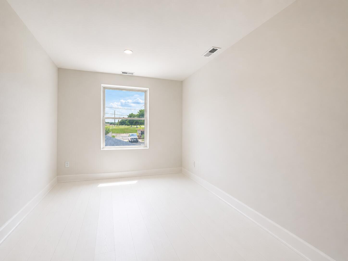 13 S Elm Street Three Oaks MI 49128