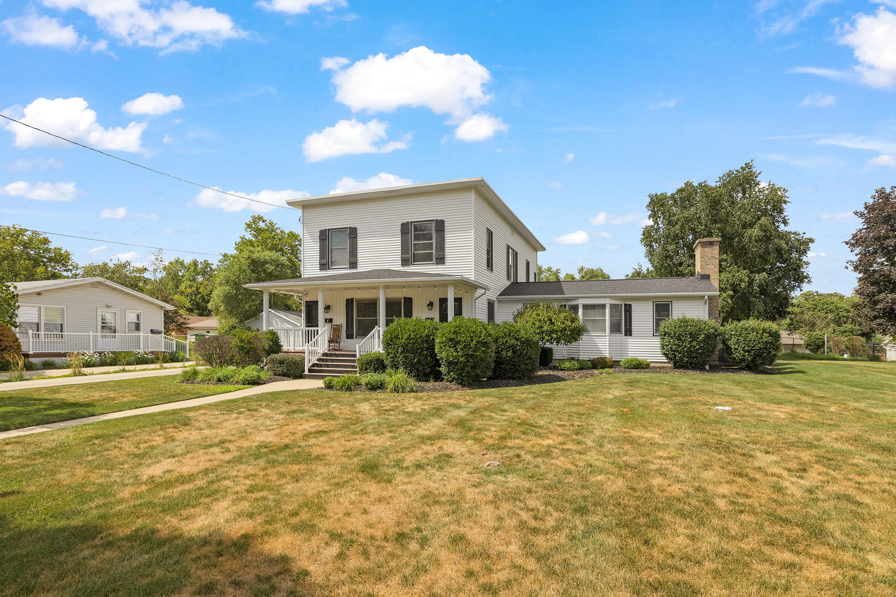 1757 4th Street NW Grand Rapids MI 49504