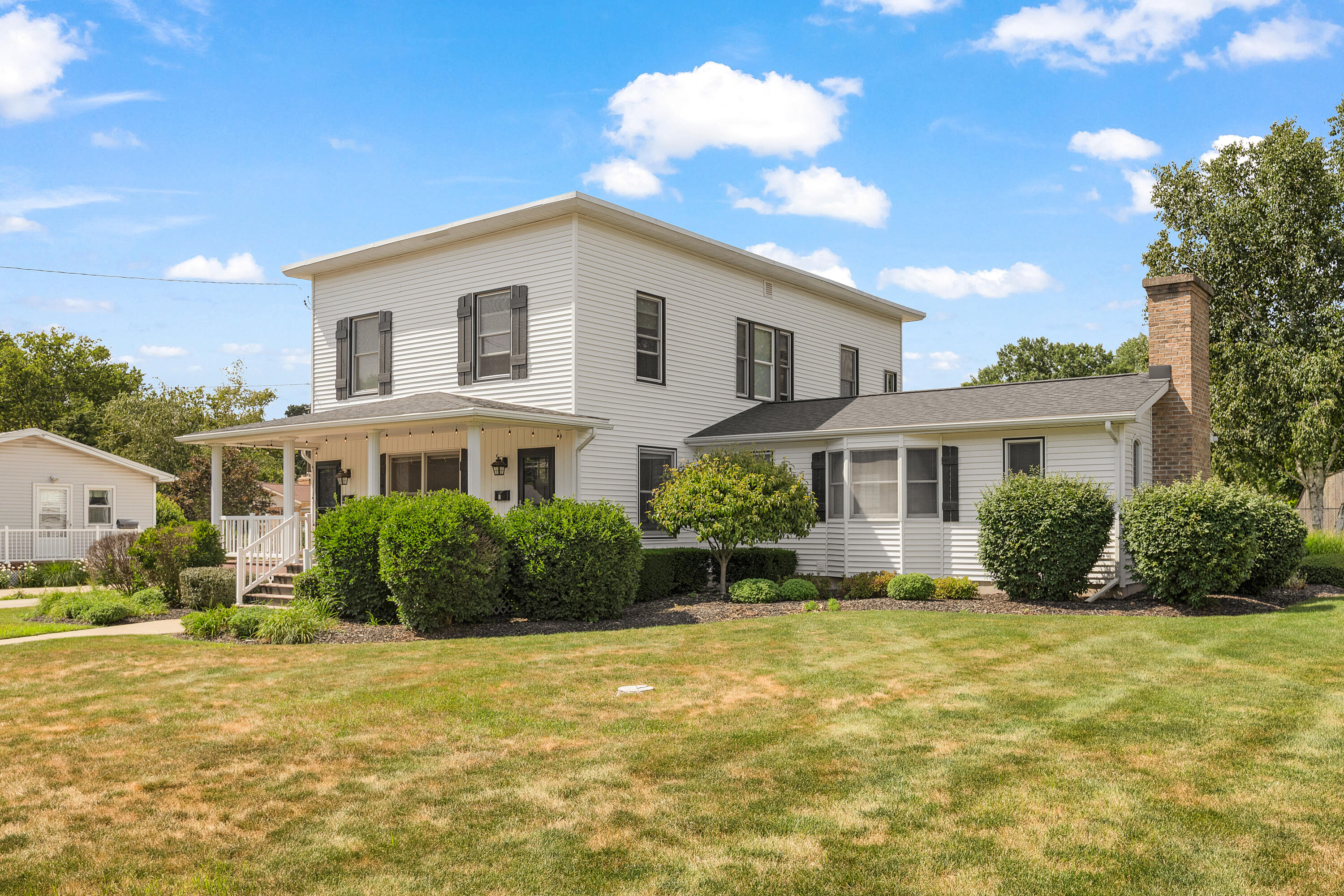 1757 4th Street NW Grand Rapids MI 49504