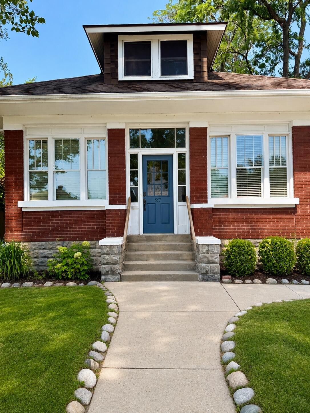 27 S Whittaker Street New Buffalo MI 49117