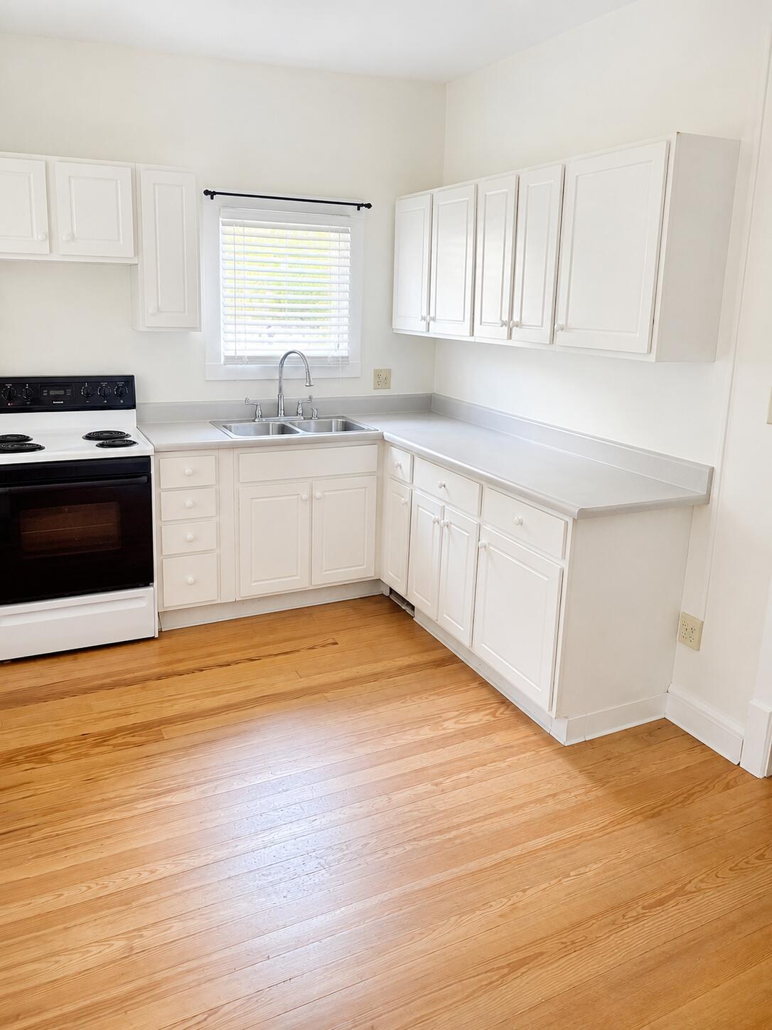 27 S Whittaker Street New Buffalo MI 49117
