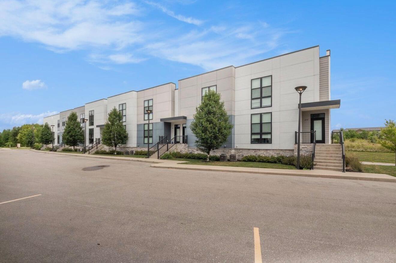 6028 Port View Drive SE Grand Rapids MI 49512