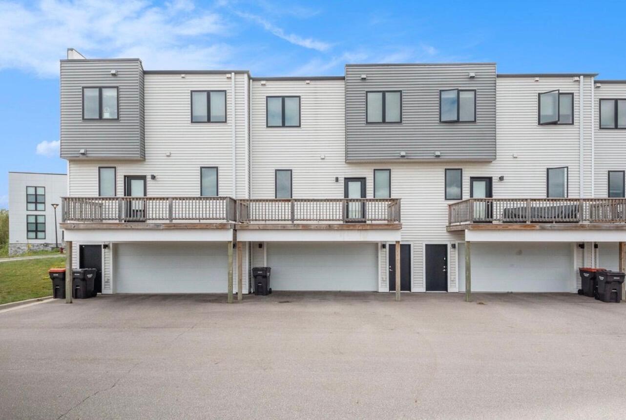 6028 Port View Drive SE Grand Rapids MI 49512