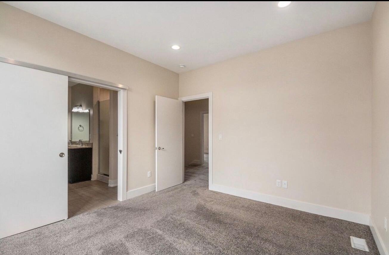 6028 Port View Drive SE Grand Rapids MI 49512