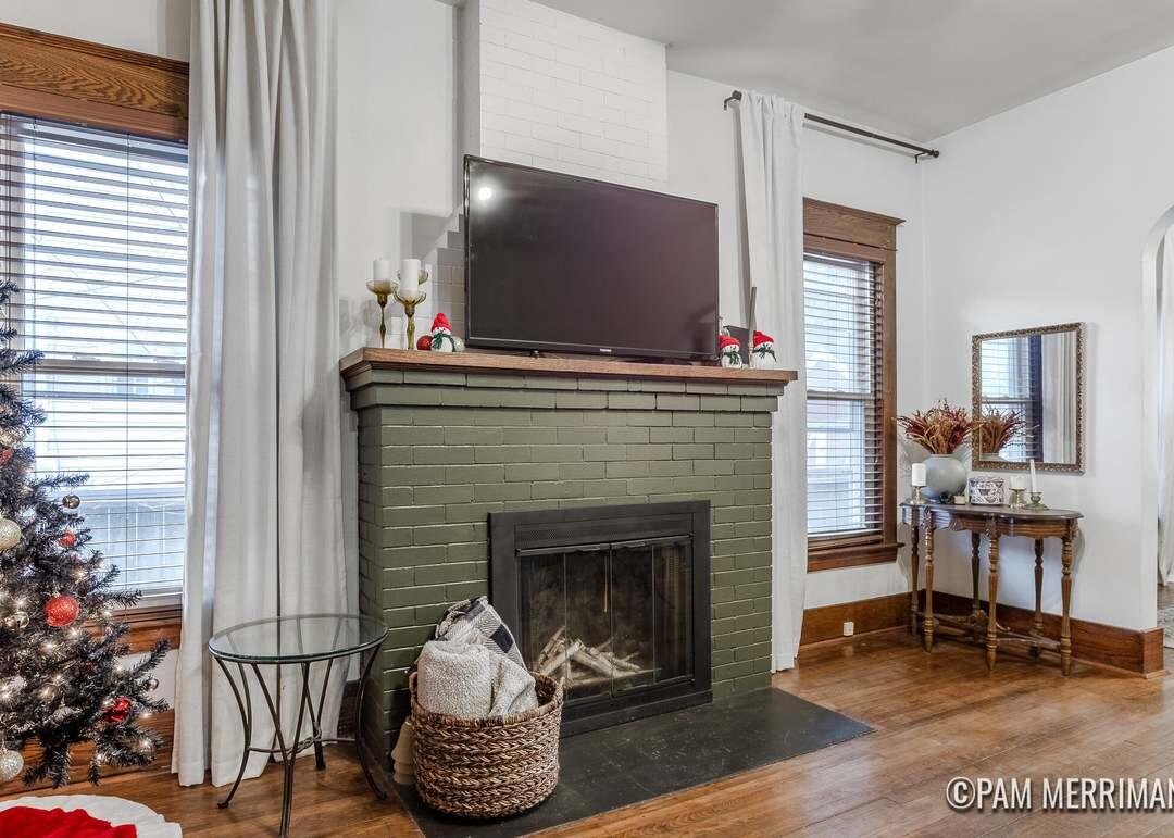 306 Valley Avenue NW Grand Rapids MI 49504