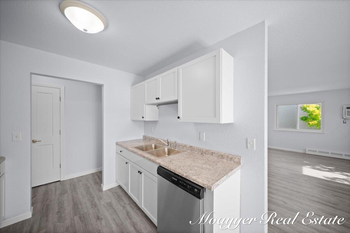 1051 Abbey Court Holland MI 49423