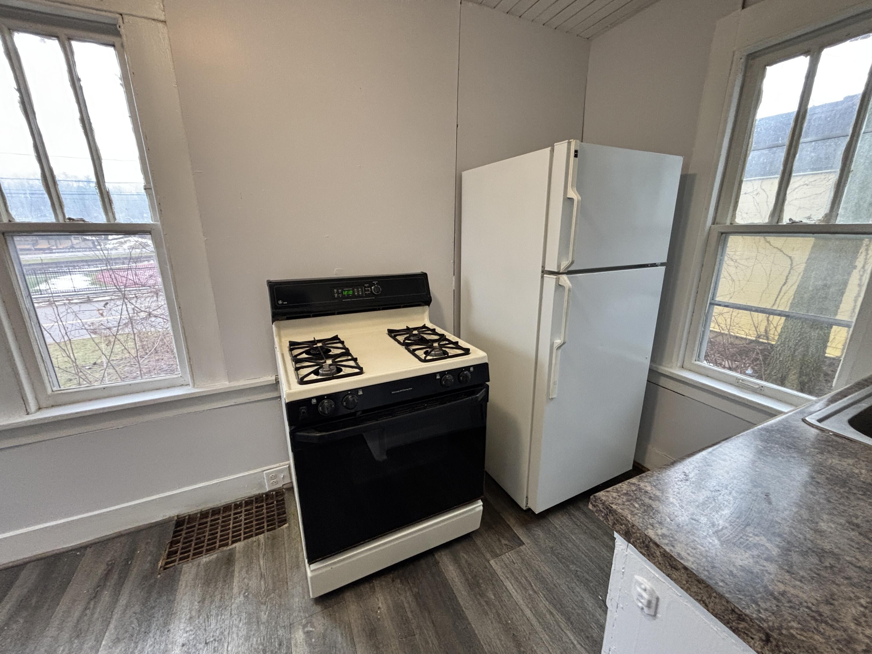 1404 W Michigan Avenue Kalamazoo MI 49006